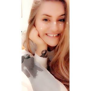 Meet your Posher, Alexandra